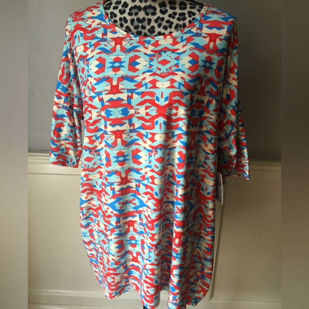 ❤️ 3/$15 LuLaRoe Irma High Low Top Very Soft Fabric New With Tags